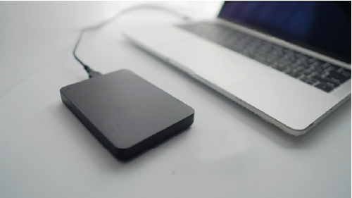 パソコンにHDDを接続したままにしないこと