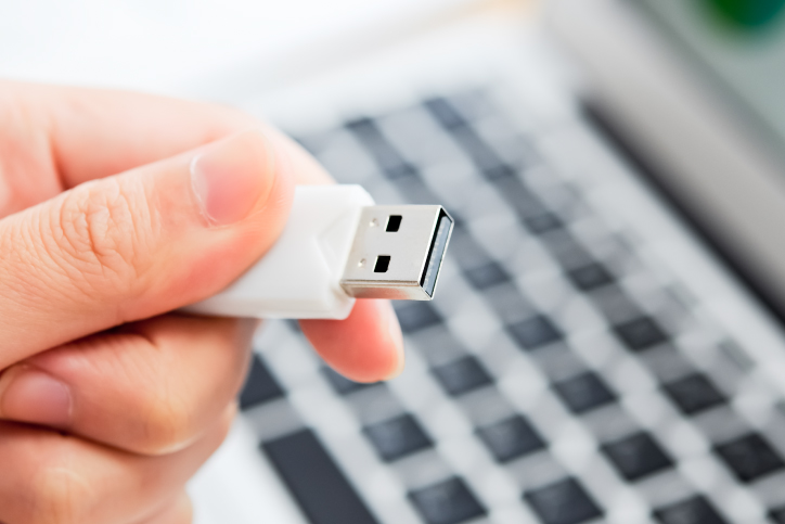 削除してしまったUSBメモリーのデータを復旧・復元する方法