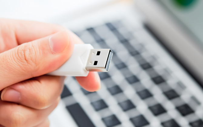 削除してしまったUSBメモリーのデータを復旧・復元する方法