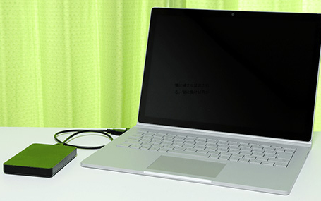パソコンの容量不足で外付けHDDを増設、故障に備えて、バックアップはどうする？
